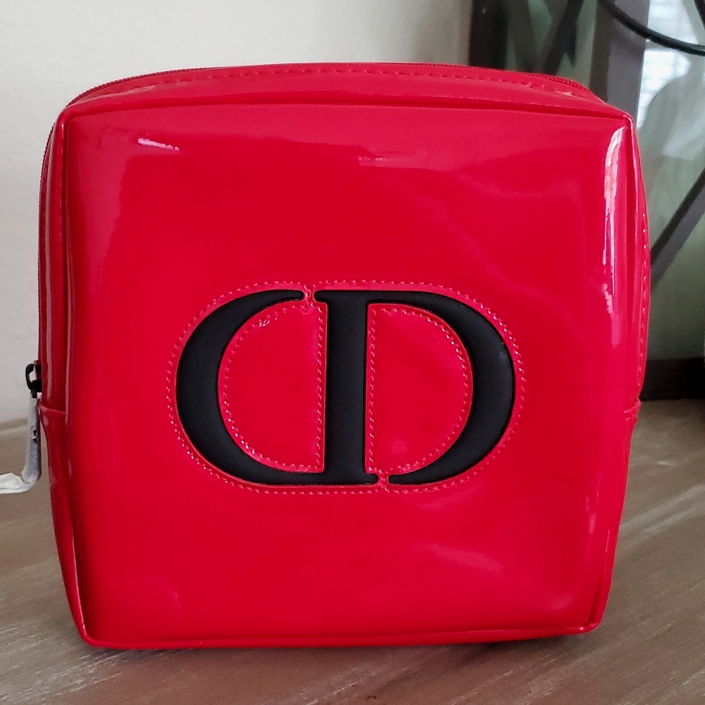 New never used DIOR red zipper pouch clutch bag .. Shiny Red w/ black CD logo